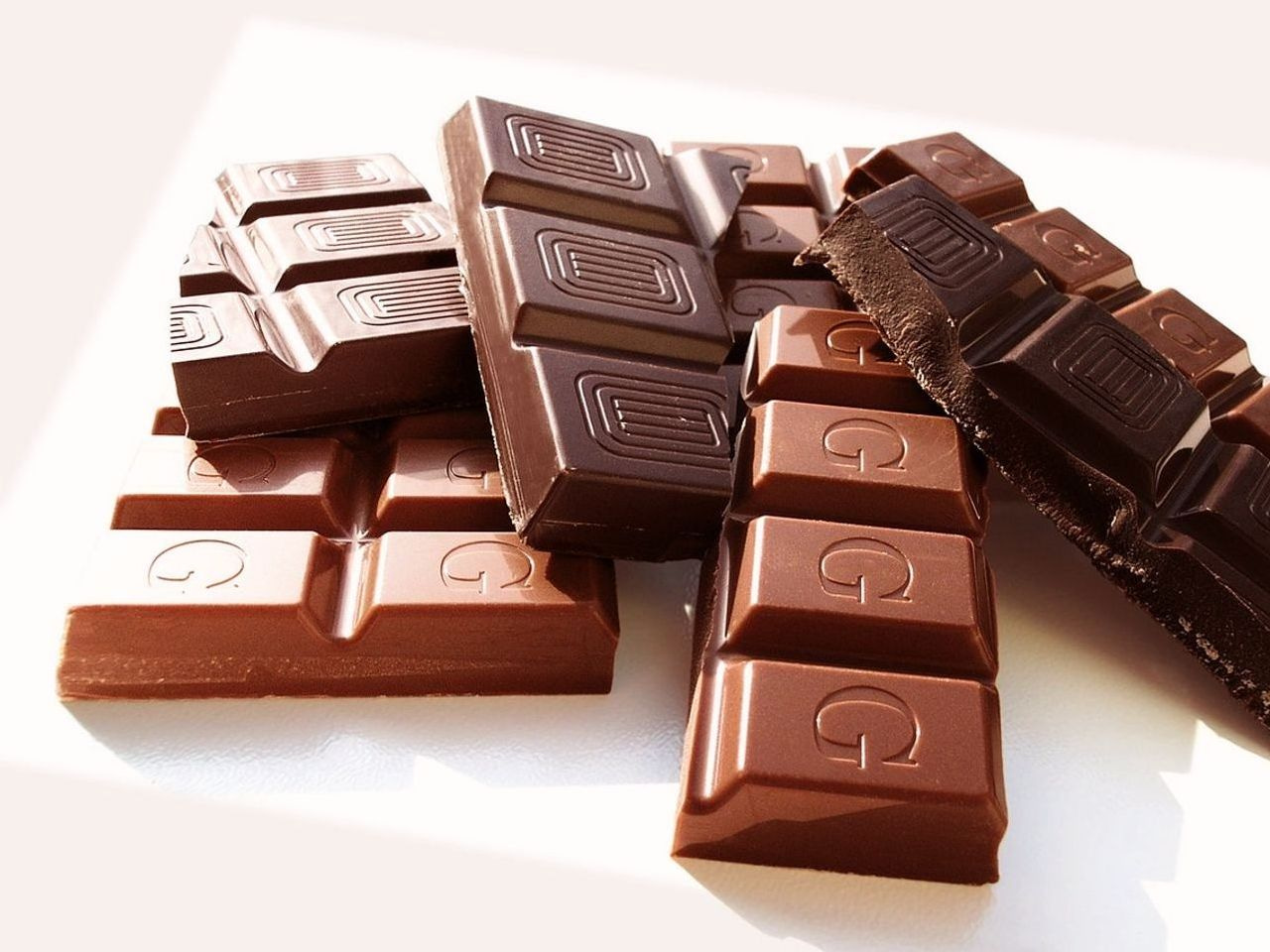 Deluxe confectionery box